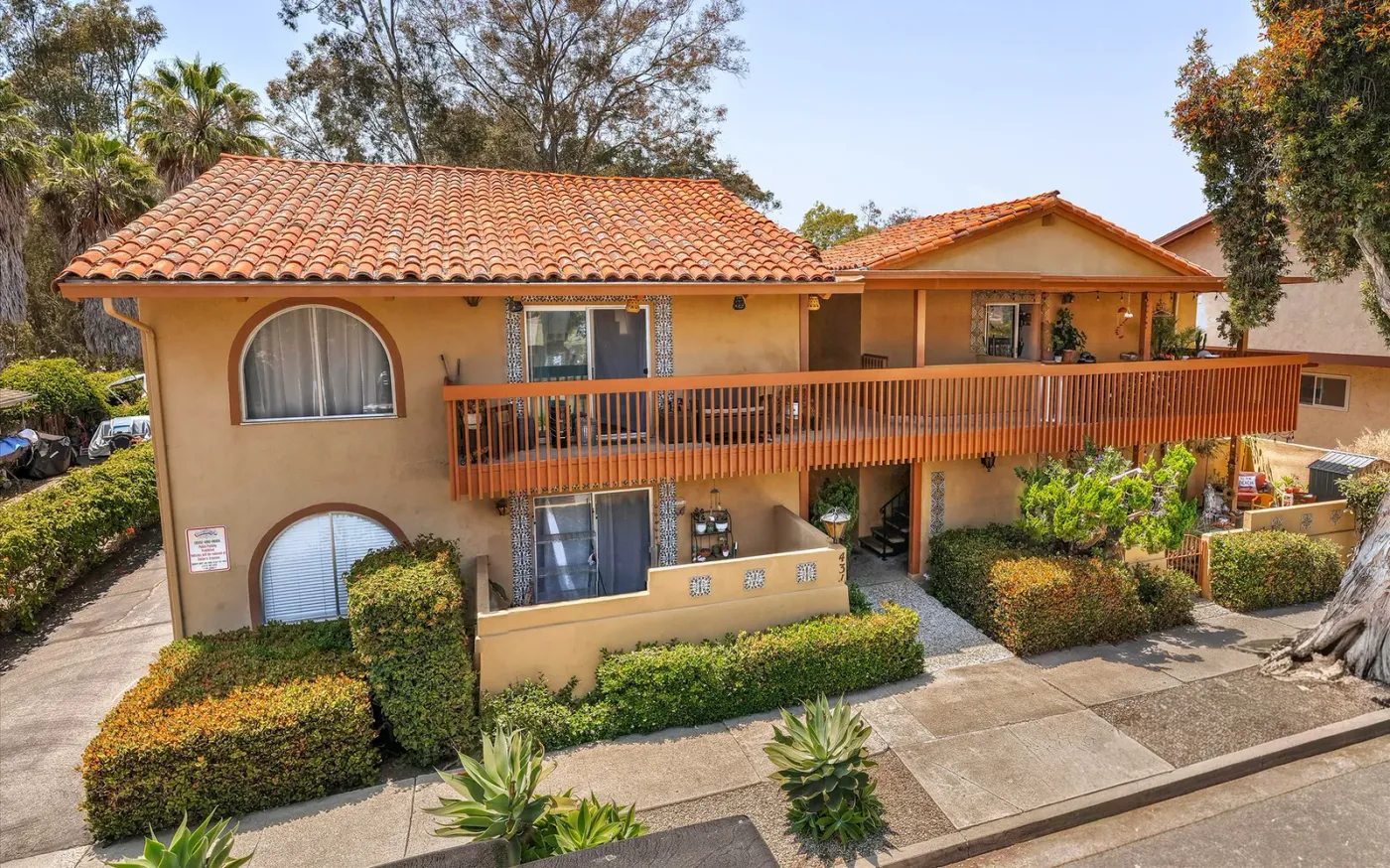 431 Ellwood Beach Dr, Goleta — 7-unit Multifamily