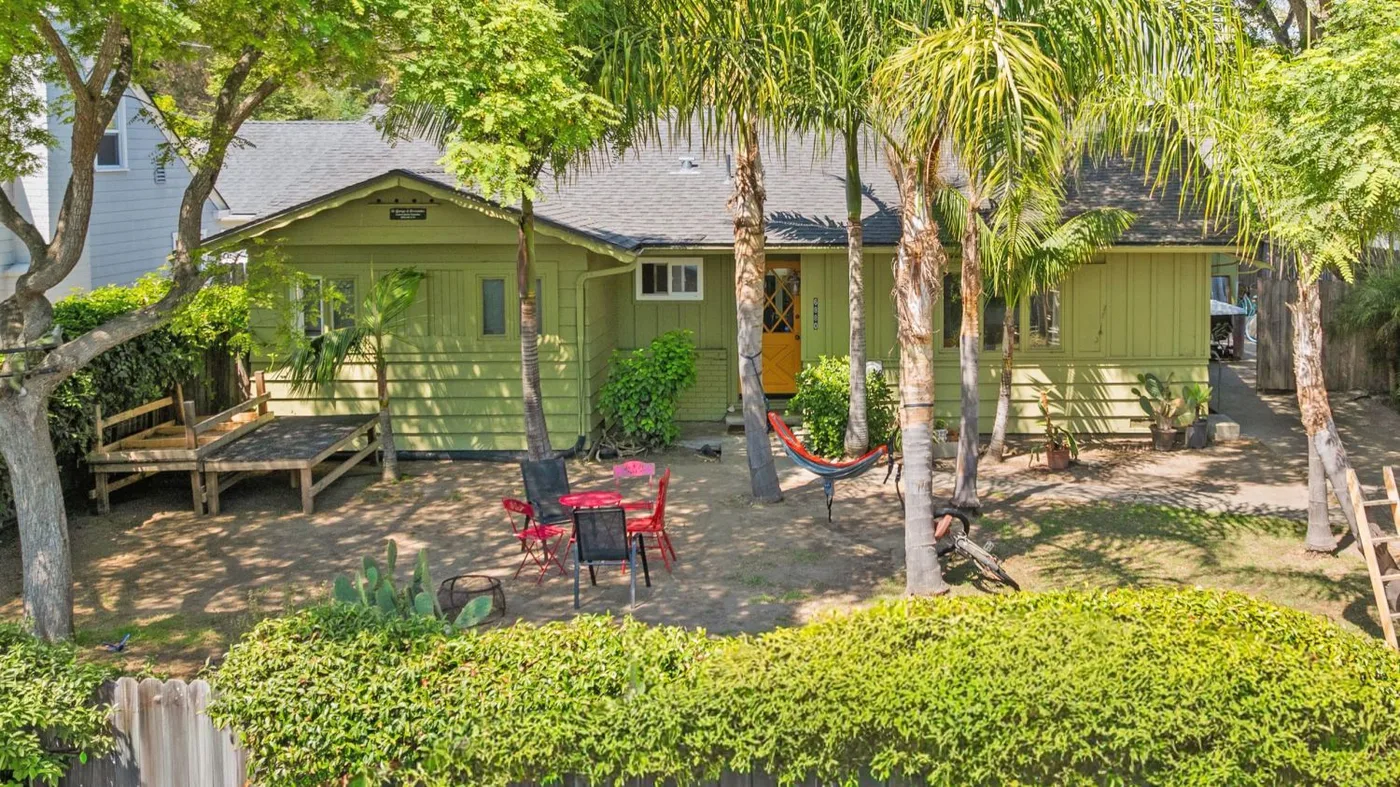 6880 Pasado Rd, Isla Vista — 2-unit Student Housing