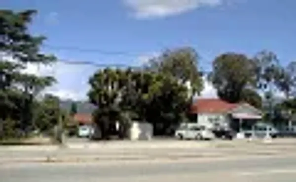 5392 5400 Hollister Ave, Goleta — 7-unit Multifamily
