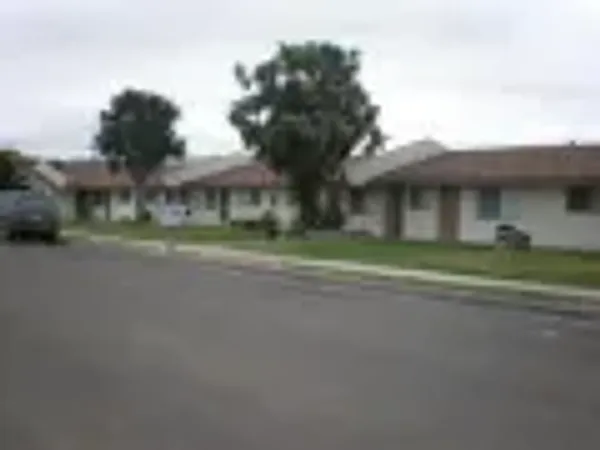 625 N B St, Lompoc — 12-unit Multifamily