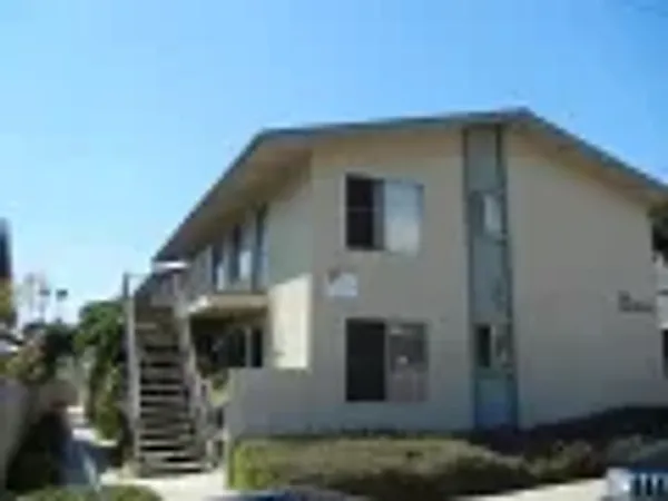 145 S Hemlock St, Ventura — 10-unit Multifamily