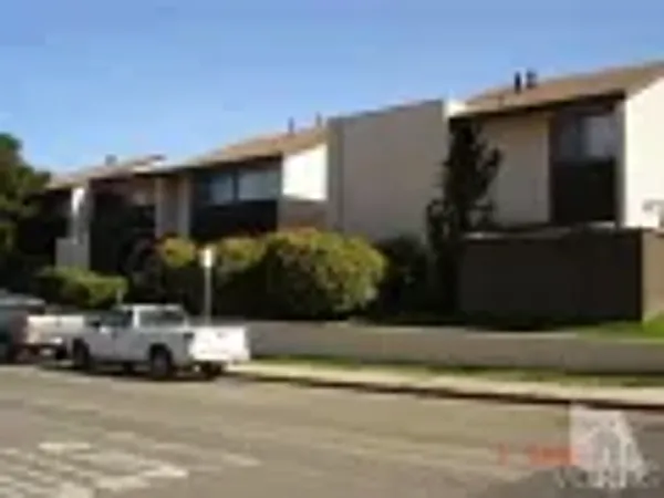 530 W Anapamu St, Santa Barbara — 13-unit Multifamily