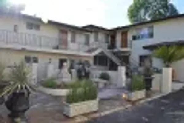 314 W Micheltorena St, Santa Barbara — 14-unit Multifamily